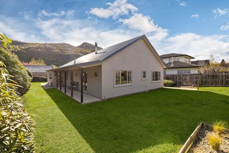 Photo of property in 9 Innes Place, Arrowtown, 9302