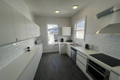 Photo of property in 212 The Terrace, Wellington Central, Wellington, 6011