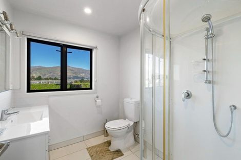 Photo of property in 22 Grayburn Lane, Albert Town, Wanaka, 9382