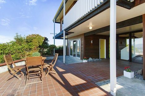 Photo of property in 5 Mataroa Avenue, Northland, Wellington, 6012