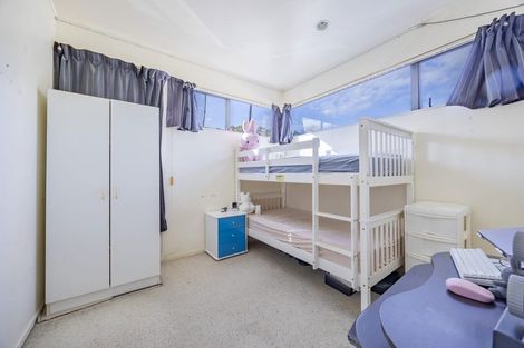 Photo of property in 1/410 Glenfield Road, Glenfield, Auckland, 0629