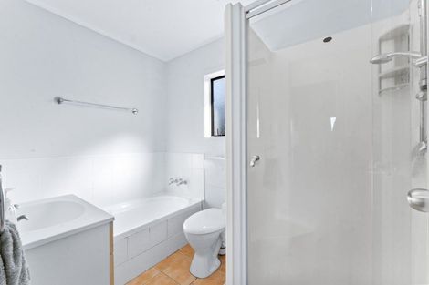 Photo of property in 45 Stillwater Crescent, Stillwater, Silverdale, 0993