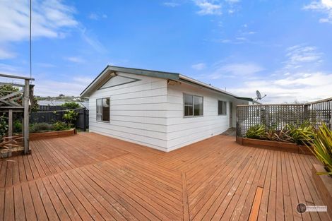 Photo of property in 10 Kaitangata Crescent, Kelson, Lower Hutt, 5010