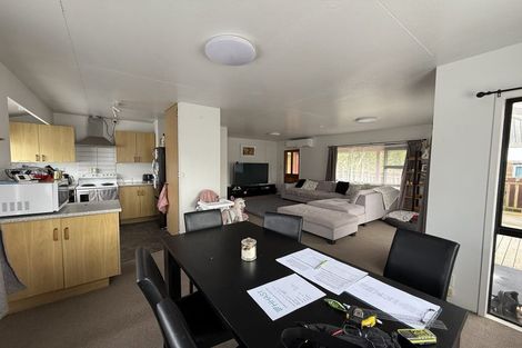 Photo of property in 1/20 Ocean View Road, Northcote, Auckland, 0627