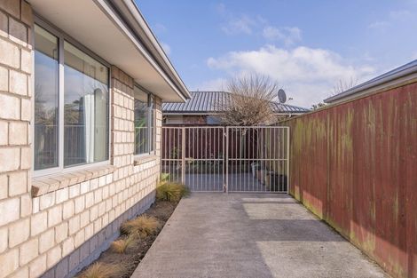Photo of property in 4/335 Main South Road, Hornby, Christchurch, 8042