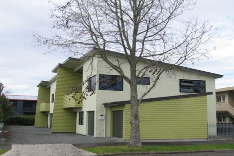 Photo of property in 2/19 Edgecumbe Street, Whitiora, Hamilton, 3200