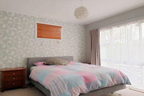 Photo of property in 73 Cascades Road, Pakuranga Heights, Auckland, 2010