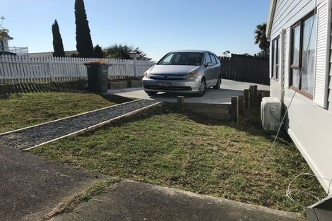 Photo of property in 23 Addison Drive, Glendene, Auckland, 0602