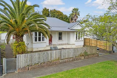 Photo of property in 12 Malvern Road, Morningside, Auckland, 1022