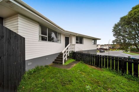 Photo of property in 16 Oleander Place, Bell Block, New Plymouth, 4312