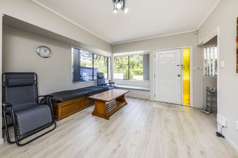 Photo of property in 204 Mellons Bay Road, Mellons Bay, Auckland, 2014