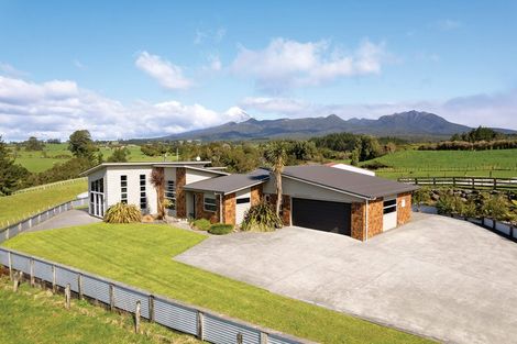 Photo of property in 1375 Carrington Road, Hurworth, New Plymouth, 4371