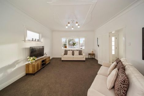 Photo of property in 18 Albion Street, Hawera, 4610