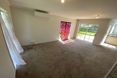 Photo of property in 18 Newbegin Place, Weymouth, Auckland, 2103