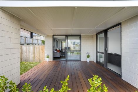 Photo of property in 22 Stingray Drive, Omokoroa, 3114