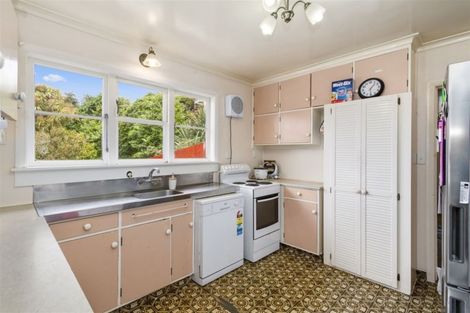 Photo of property in 313 Main Road, Tawa, Wellington, 5028