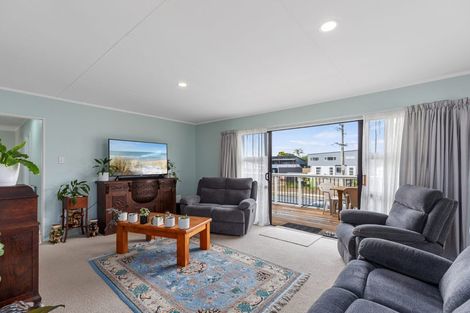 Photo of property in 227 Papamoa Beach Road, Papamoa Beach, Papamoa, 3118