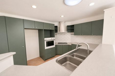 Photo of property in 143 Burswood Drive, Burswood, Auckland, 2013