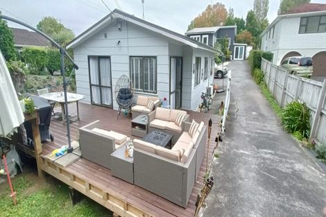 Photo of property in 2/213 Lake Road, Belmont, Auckland, 0622