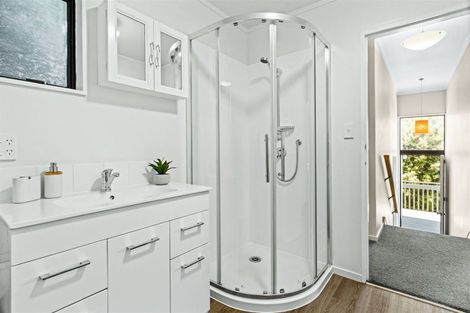 Photo of property in 84 Milton Road, Bluff Hill, Napier, 4110