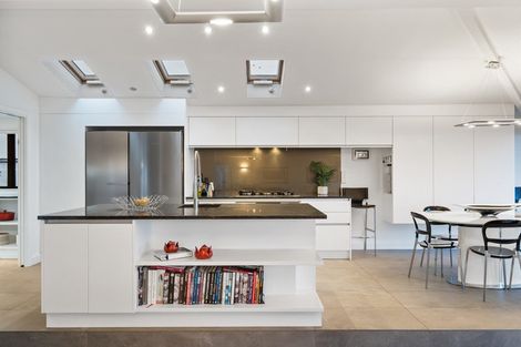 Photo of property in 41 Rawene Road, Birkenhead, Auckland, 0626