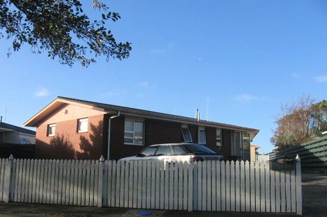 Photo of property in 28 Stillwater Place, Westbrook, Palmerston North, 4412