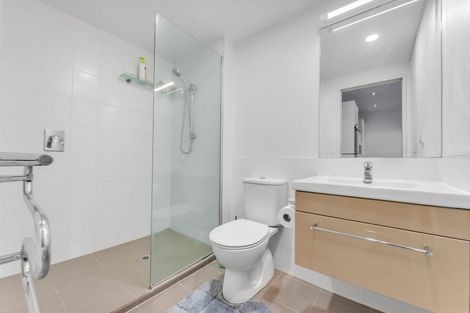 Photo of property in 2/79 Schnapper Rock Road, Schnapper Rock, Auckland, 0632