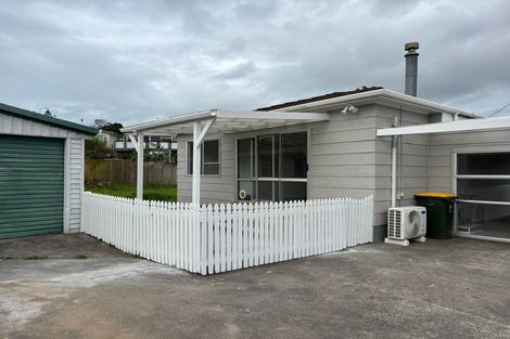 Photo of property in 2/23 Lyren Place, Half Moon Bay, Auckland, 2012