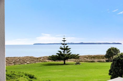 Photo of property in 1015 Papamoa Beach Road, Papamoa Beach, Papamoa, 3118