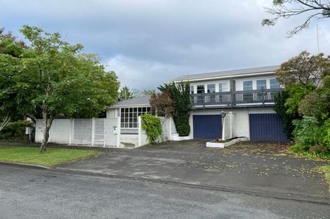 Photo of property in 121 Kendal Avenue, Burnside, Christchurch, 8053