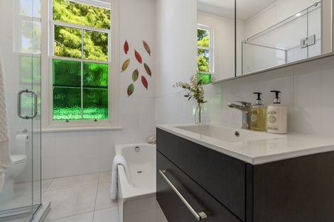 Photo of property in 5 Mozeley Avenue, Devonport, Auckland, 0624