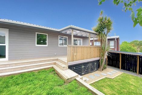 Photo of property in 2/62 Clayburn Road, Glen Eden, Auckland, 0602
