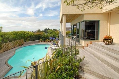 Photo of property in 3 Elsfield Place, Torbay, Auckland, 0630