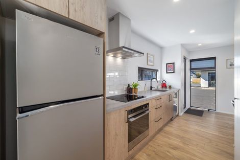 Photo of property in 2/13 Leitch Street, Somerfield, Christchurch, 8024