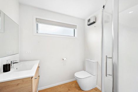 Photo of property in 2/5 Taine Street, Taita, Lower Hutt, 5011