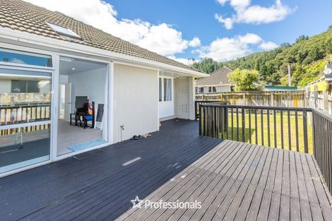 Photo of property in 1/15a Lane Street, Wallaceville, Upper Hutt, 5018