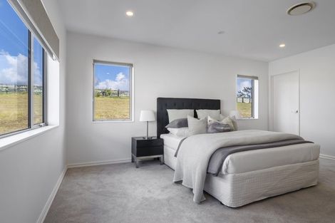 Photo of property in 15 Bight Road, Long Bay, Auckland, 0630