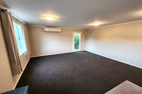 Photo of property in 1a Clinton Way, Kingston, Wellington, 6021