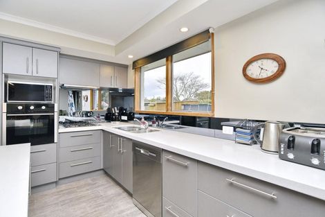 Photo of property in 2 Bowie Drive, Woodend, 7610