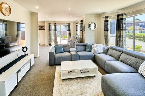 Photo of property in 3 Ludlam Crescent, Woburn, Lower Hutt, 5010