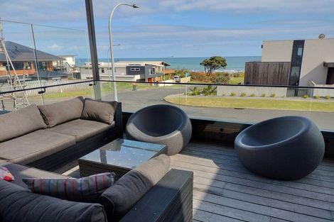 Photo of property in 14 Hamblyn Street, Strandon, New Plymouth, 4312