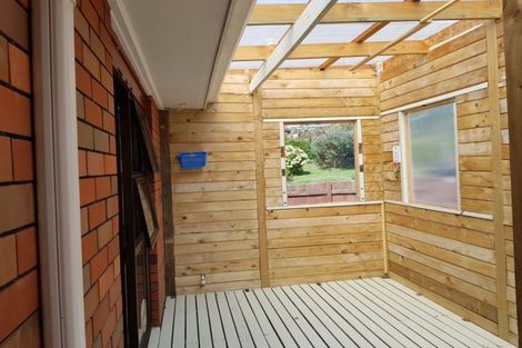 Photo of property in 65 Kurnell Drive, Botany Downs, Auckland, 2010