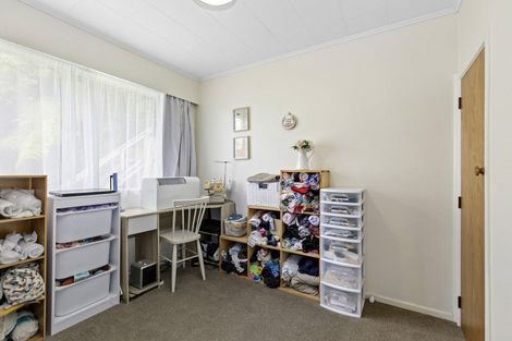 Photo of property in 32 Kingsley Street, Stokes Valley, Lower Hutt, 5019
