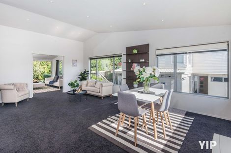 Photo of property in 35 Meadowcroft Grove, Johnsonville, Wellington, 6037