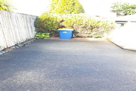 Photo of property in 6 Northcross Drive, Oteha, Auckland, 0632