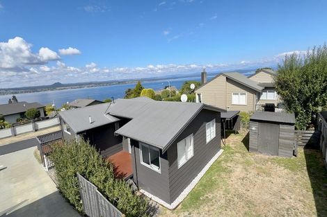 Photo of property in 2/12 Isobel Street, Acacia Bay, Taupo, 3330
