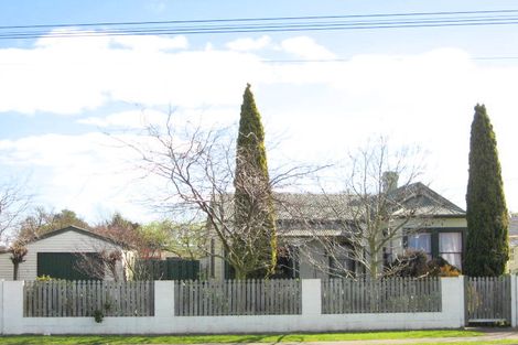 Photo of property in 89 Bridge Street, Bulls, 4818