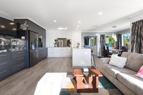 Photo of property in 19 Roger Guy Place, Welcome Bay, Tauranga, 3175