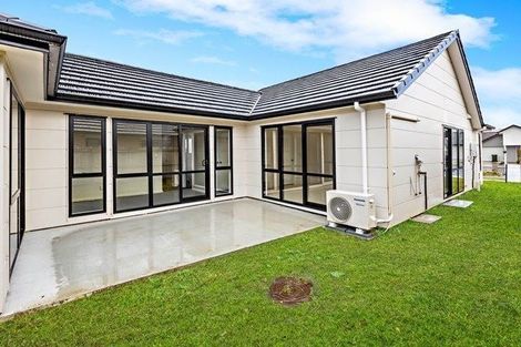 Photo of property in 10 Kotuku Crescent, Takanini, 2112