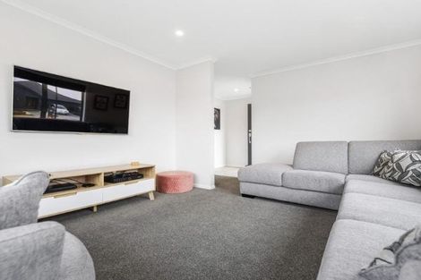 Photo of property in 25 Keerangi Place, Rototuna North, Hamilton, 3210